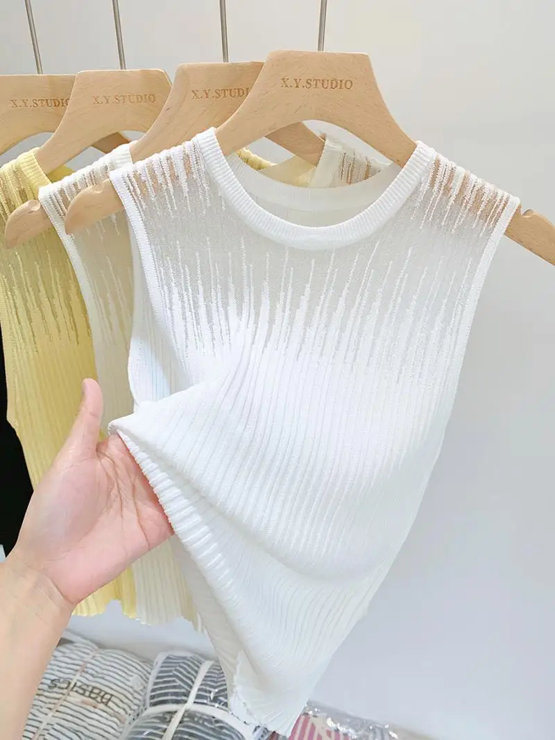 Маленькая женская кофта внутренняя верхняя с рукавами летняя