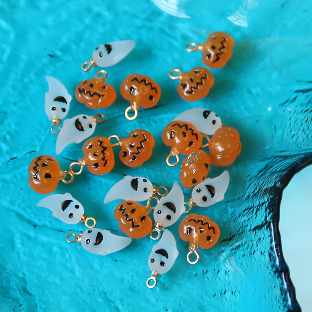

5Pcs/Lot Mini Pumpkin Pendant for Making DIY Jewerly Necklace 9x10mm Frosted Little Ghost Pumpkin Three-dimensional Resin
