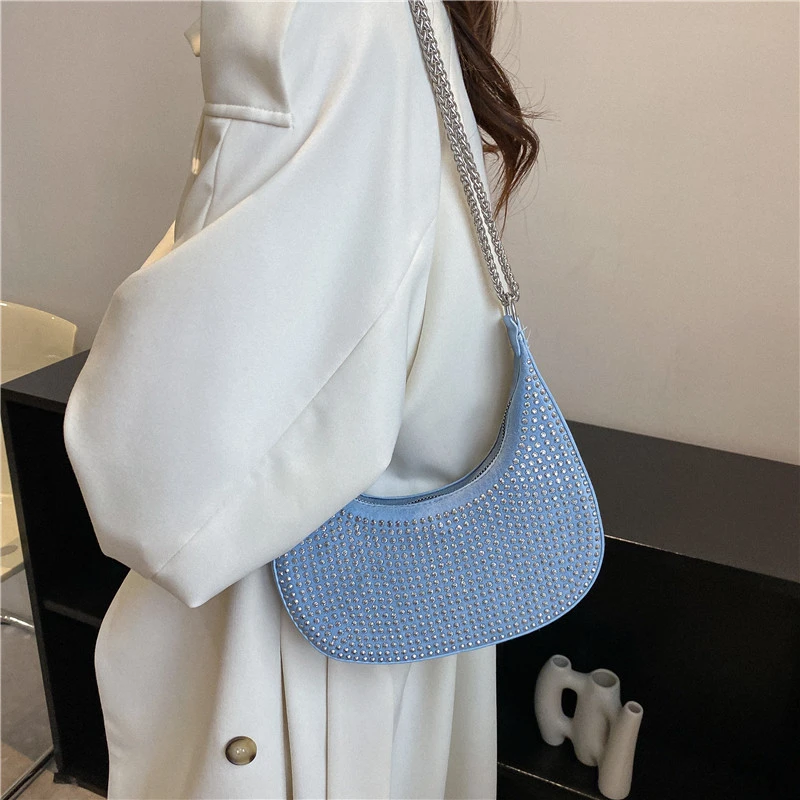 2023 Summer European Fashion A Light Pure Color Lady Handbag Luxury Design New Moon Bag Lady Handbags Women Purse And Handbags