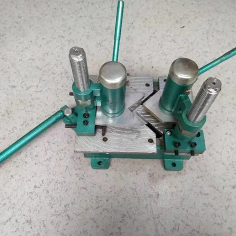 Аппарат для ручной сварки пластиковых стальных дверей и окон атриумный зажим