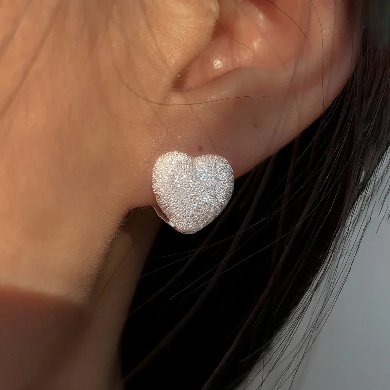 

Flashing Love Heart Earrings for WomenTrendy Luxury Party Jewelry Birthday Gifts 2022 Fashion Women Pendientes Mujer Accessories