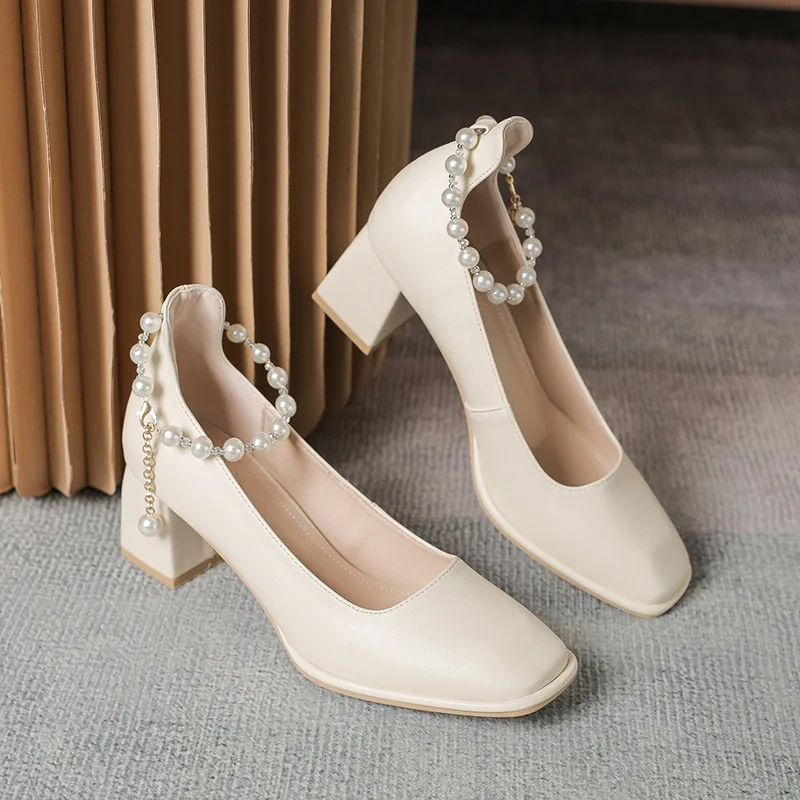 Туфли женские на квадратном каблуке в африканском стиле