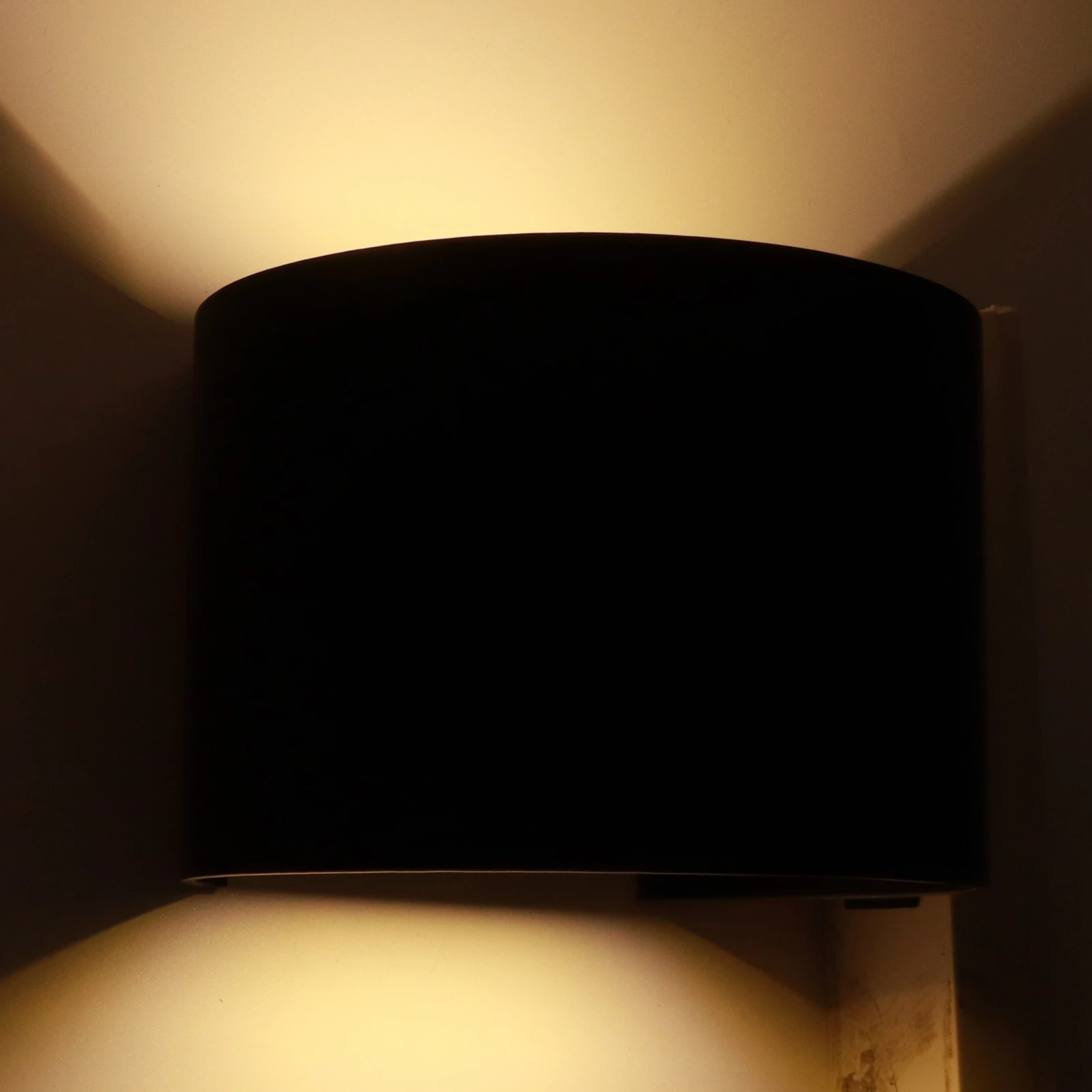 Рисунок 6 - Настенная лампа из алюминиевого сплава