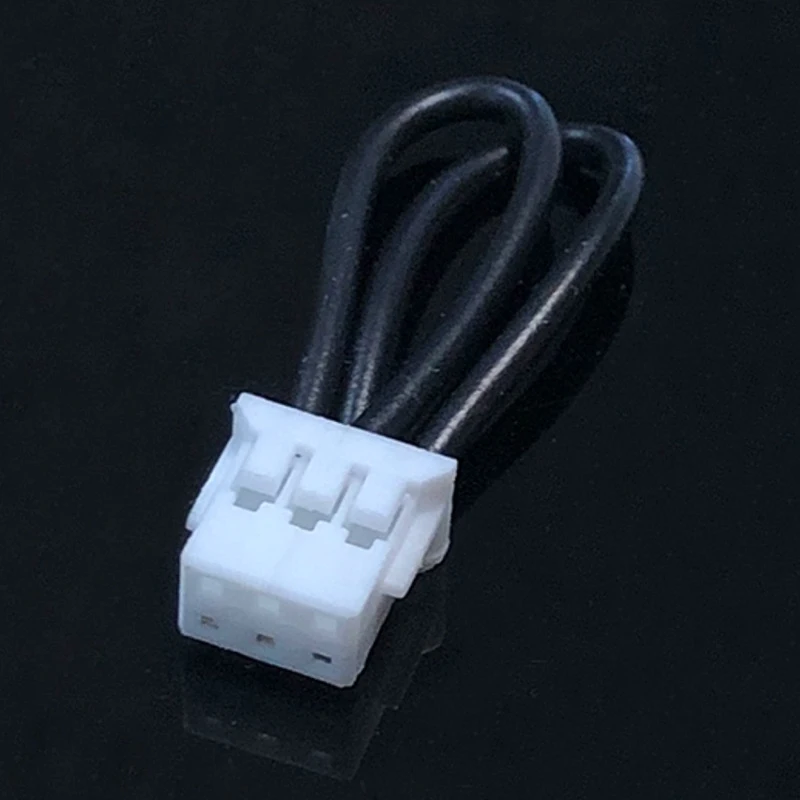 Заглушки экрана вентилятора стандартной линии доступны для вилок HP Microserver Gen8