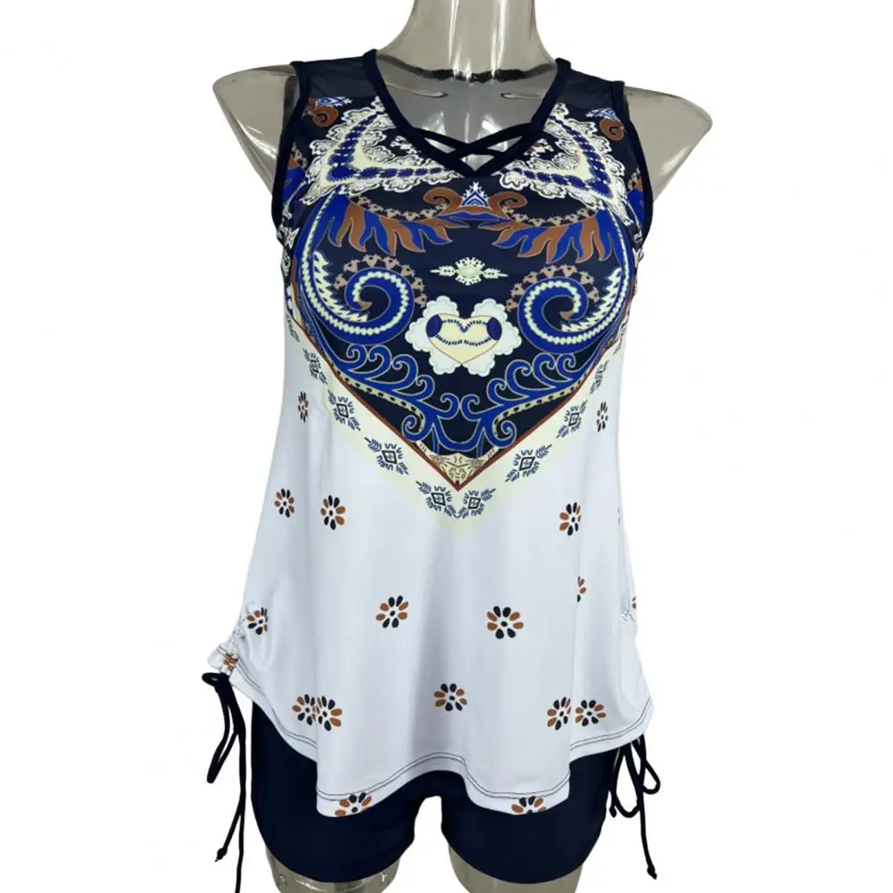 Рисунок 4 - женские пляжные шорты с V-образным