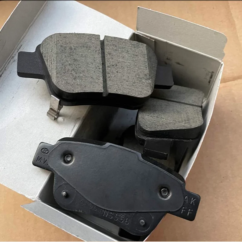 

Hex Bolts Rear disc brake pad assemblyES TI MA Bi g K in g PR EV IA/TA RA GOLeft rear disc brake cylinder holder