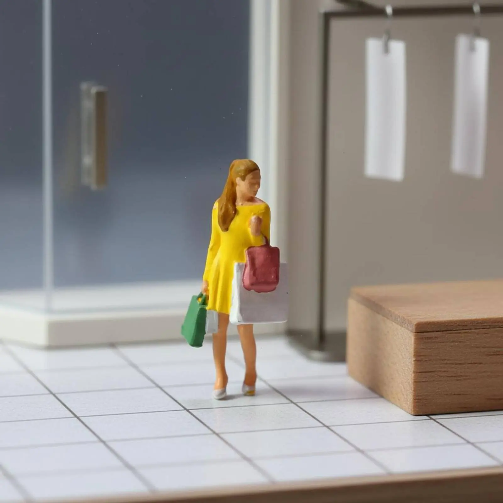 Фото Набор из 6 коллекционных миниатюрных фигурок покупателей, масштаб 1:64, ручная роспись №2