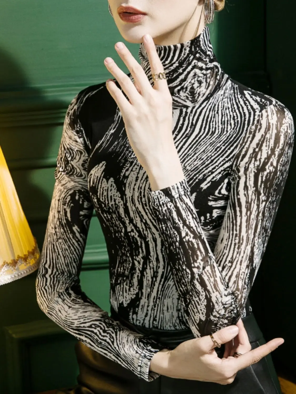 2024 Сетчатая футболка с высоким воротом женская облегающая принтом в западном