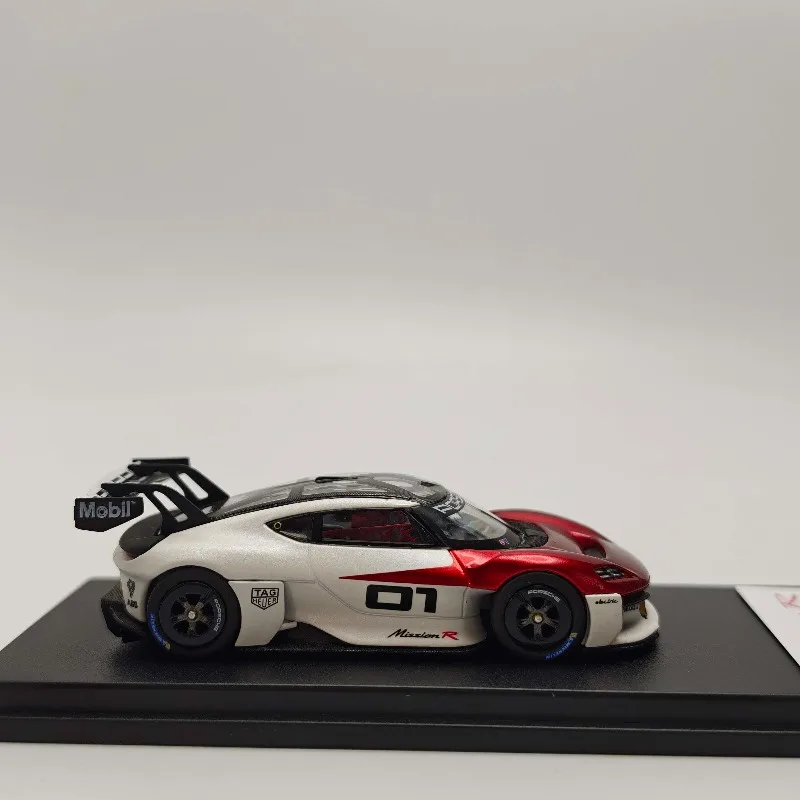 Фото Коллекционная модель автомобиля Karium 1:64 RWB Porsche Mission R из литого металла, подарок для рабочего стола [В наличии] №1