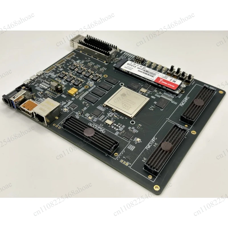 Фото Оснащён программно-аппаратным радио FMC HPC Tian Embedded Tongtu и платой разработки MPSOC XCZU15EG. №3