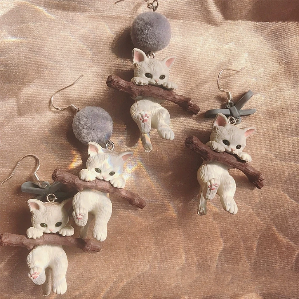 

Серьги с животными для женщин.