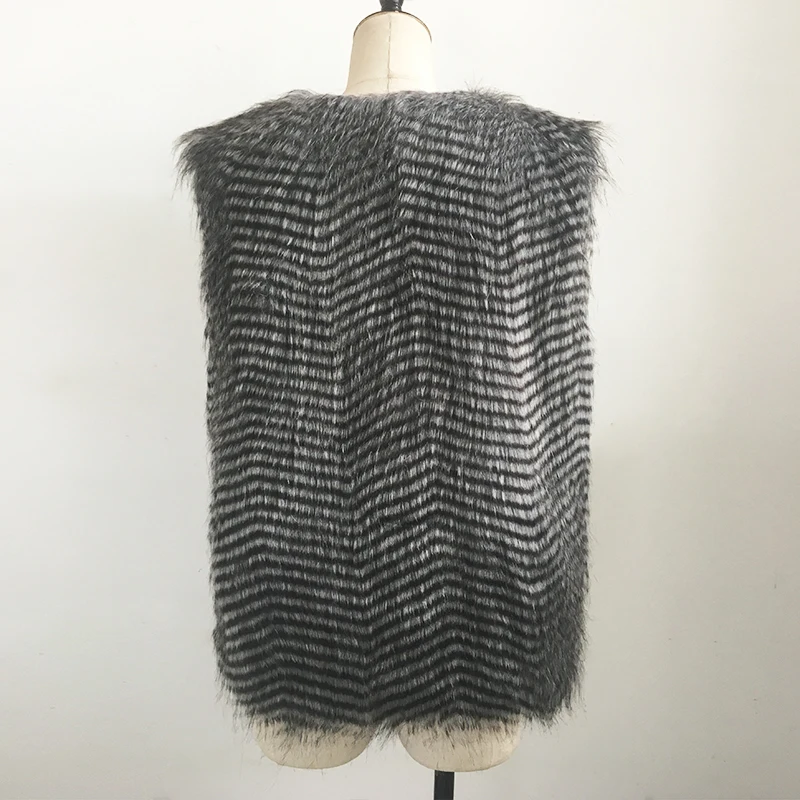 Winter Women Fashion Faux Fur Vest Peacock Soild Color Feather Print Jacket New Ladies Warm Slim Sleeveless Vest Fur Jacket