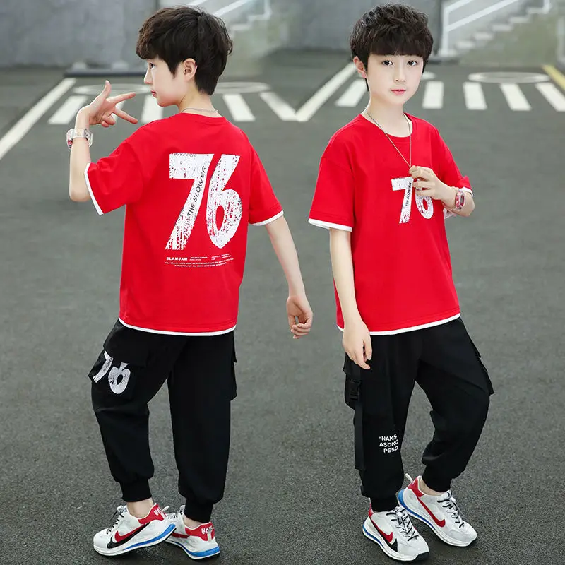 

Модный повседневный комплект детской одежды для мальчиков-подростков, хлопковая дышащая футболка с буквами и штаны, спортивный комплект с ...