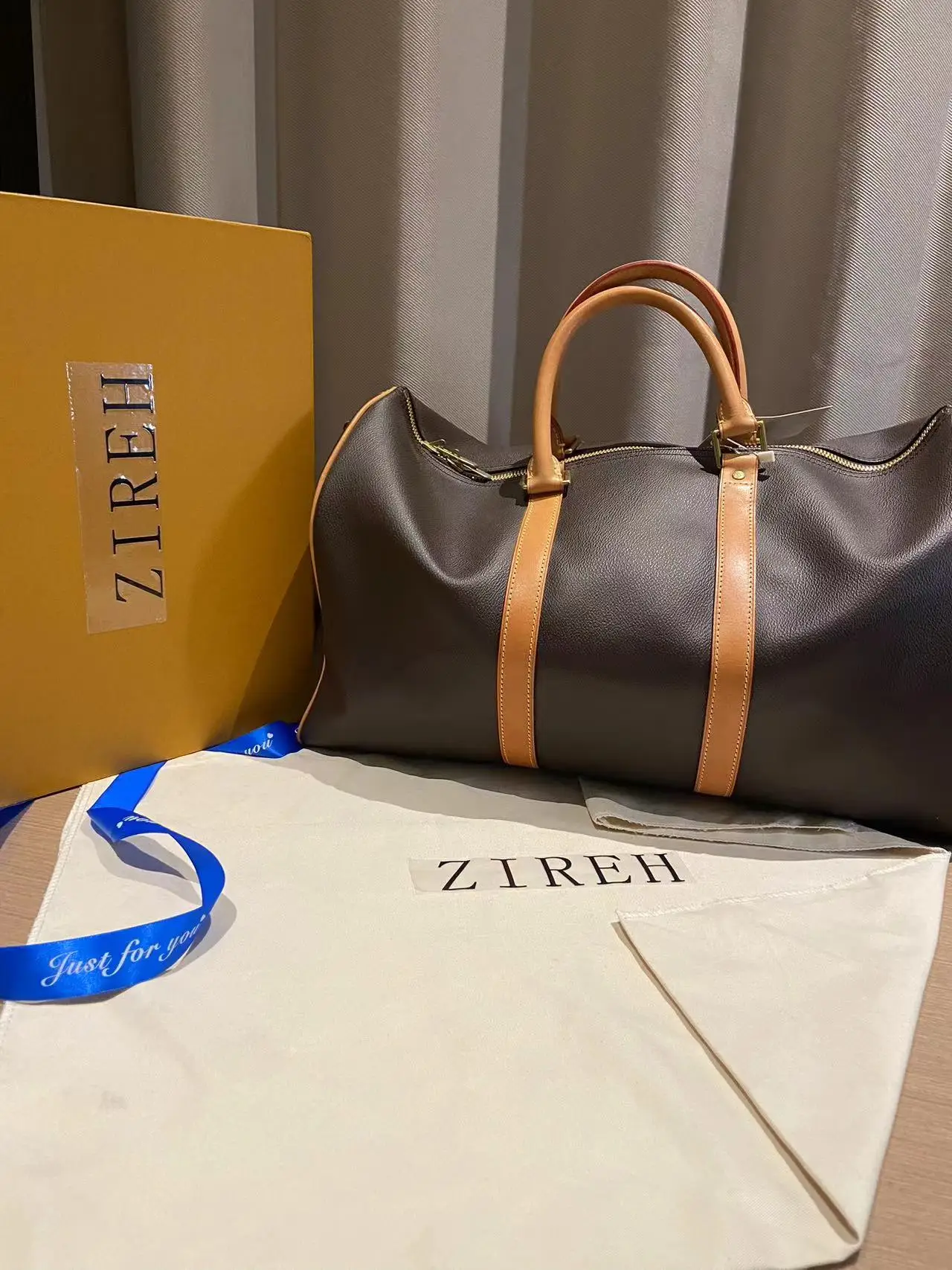 Черная сумка на плечо 2023