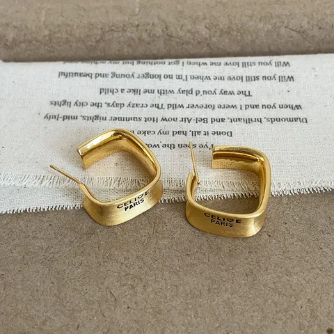 Геометрические серьги-гвоздики из меди