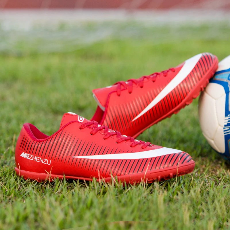 Men Kids Turf Soccer Shoes Outdoor Ultralight Futsal Football Boots Men Sport Football Shoes TF/FG Soccer Cleats Sneakers Unisex