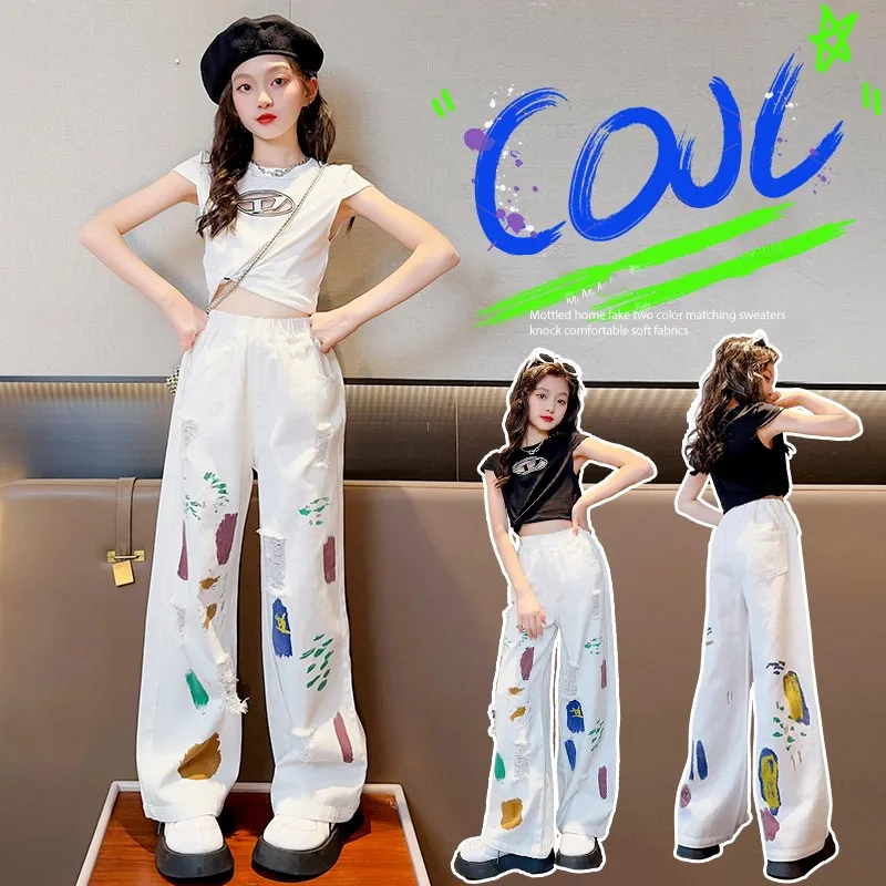 

Повседневные детские комплекты, одежда для маленьких девочек, наряды, летняя футболка, топ и белые брюки, брюки с граффити и дырками, комплект из 2 предметов, шикарный на возраст 9 лет