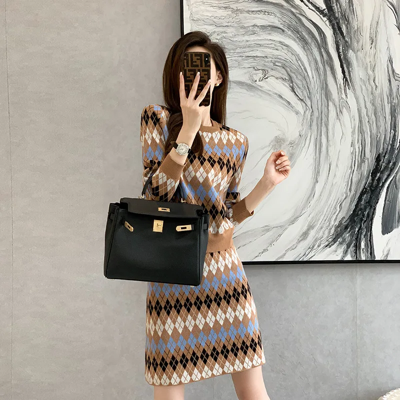 

High Quality 2023 Elegant Contrast Color Design Women Dress Female Evening Party Autumn Winter Crop Top Clothes Casual Y2k Robe