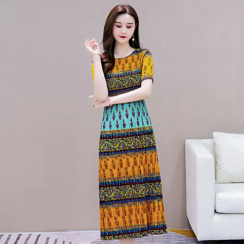 

Ethnic wind printed full dress female 2022 summer new fashion slim high precious temperament pleated o neck short sleeve skirt
