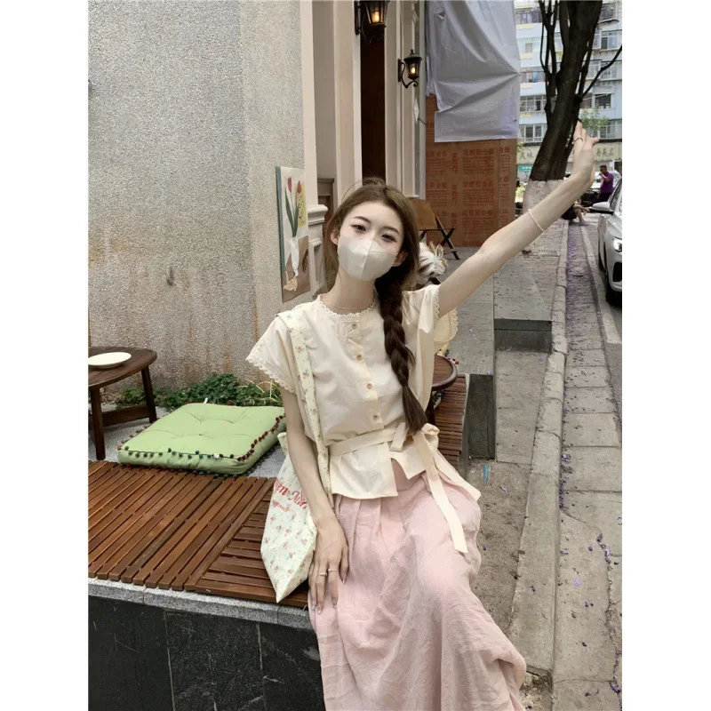 Женское платье-рубашка с драпировкой элегантное однотонное платье поясом и