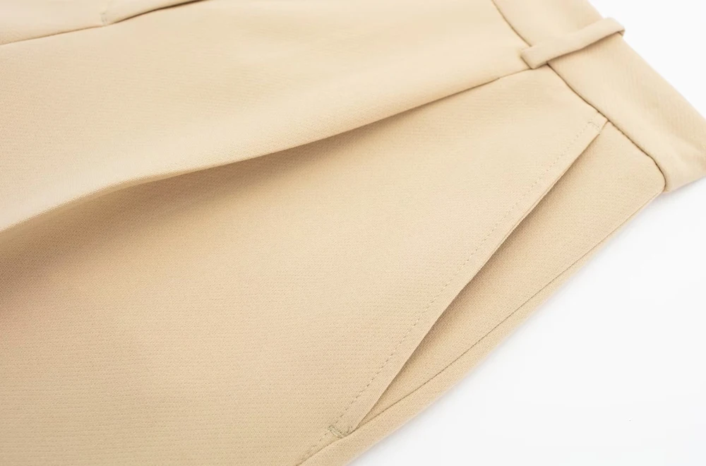 TRAF Women Fashion Side Pockets Front Pleated Shorts Vintage High Waist Zipper Fly Female Short Pants Mujer 2023 Casual Clothes