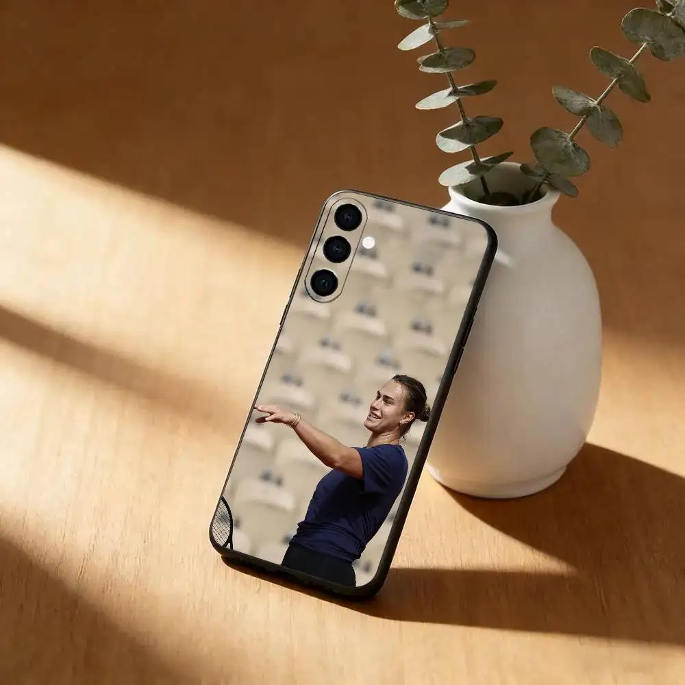 Фото Потрясающий чехол для телефона с изображением теннисистки Арины для Samsung A73 20,21s,22,31,32,52,53,72, мягкий черный корпус №4