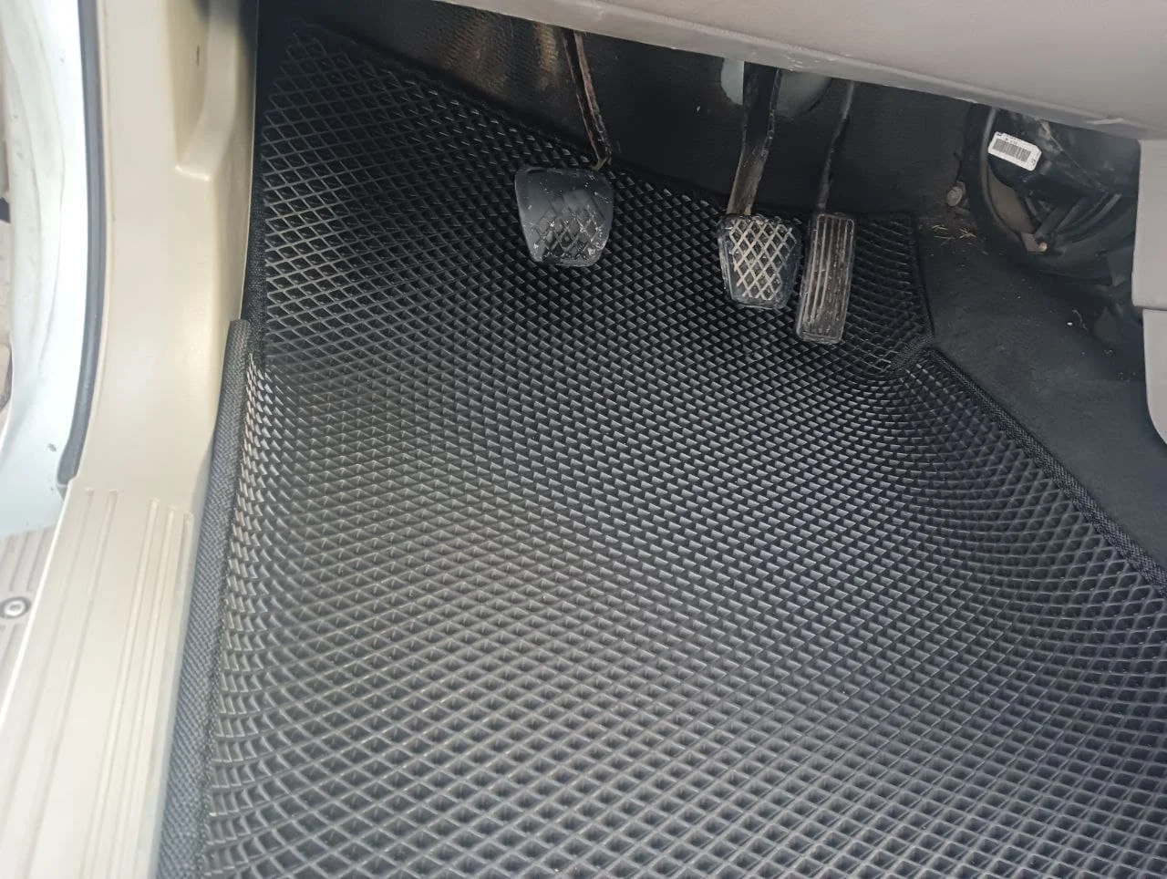 Коврики ЭВА С БОРТАМИ для Ленд Ровер Фрилендер 1 поколение комплект из 5 ковриков