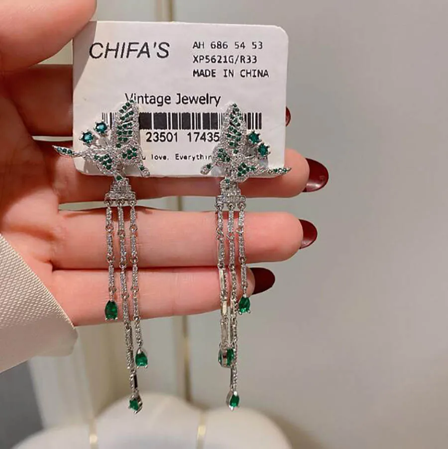 

European American fashion high-end design butterfly diamond emerald zircon stud earrings gorgeous women sweet insect jewelry