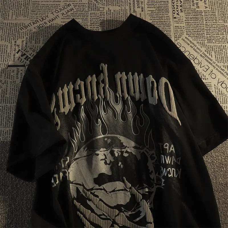 

American Hiphop Holding Flame Ball Pure Cotton Short Sleeved T-shirt Men and Women Ins Summer Loose Casual Couple Top Clothing
