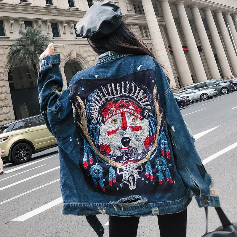 

t 2023 Spring New Retro Bf Style Heavy Industry Beads Wolf Totem Sequined Ripped Denim Jacket for Women Streetwear Embroidery