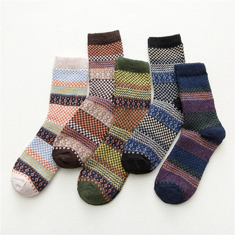 5 Pairs Winter Thickened Ethnic Wool Men's Socks Retro Casual Fashion Warm Knitted Terry Colored Mink Velvet Water Ripple Socks