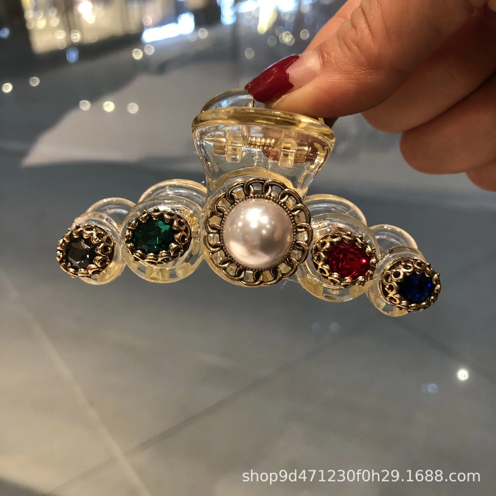 

Handmade Custom Vintage Rhinestones, Pearls, Metal Discs, Hair Clips, Top Clips, Stylish Hair Accessories