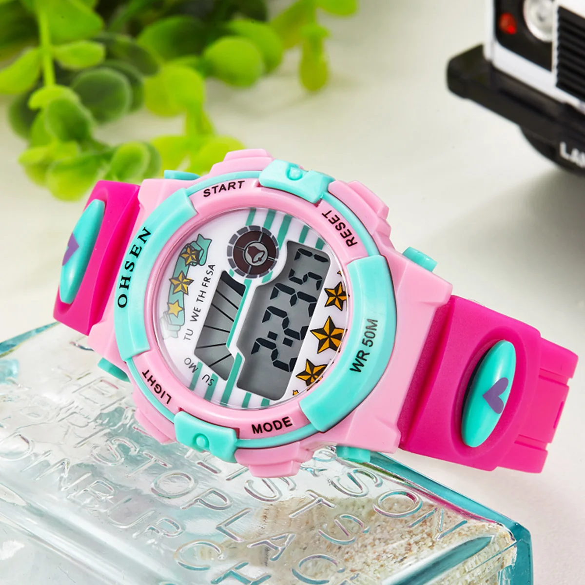 Ohsen Многофункциональные водонепроницаемые кварцевые спортивные детские часы