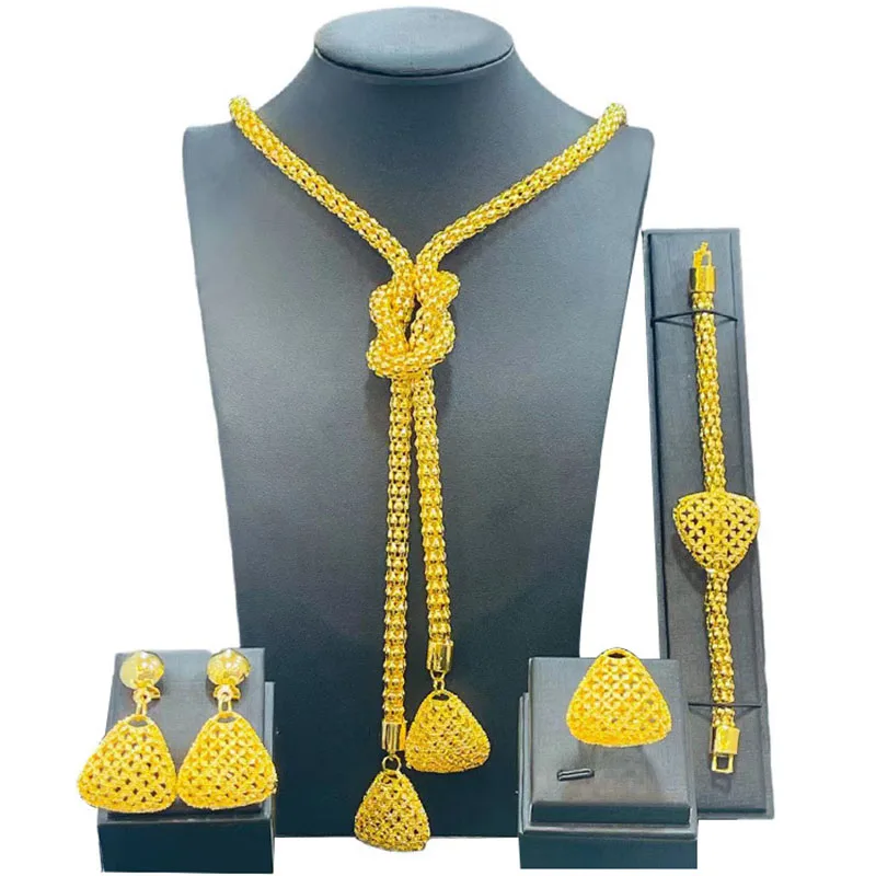 

2022 New Bridal Necklace Set Alloy Long Pendant Necklace Four Piece CHD20780