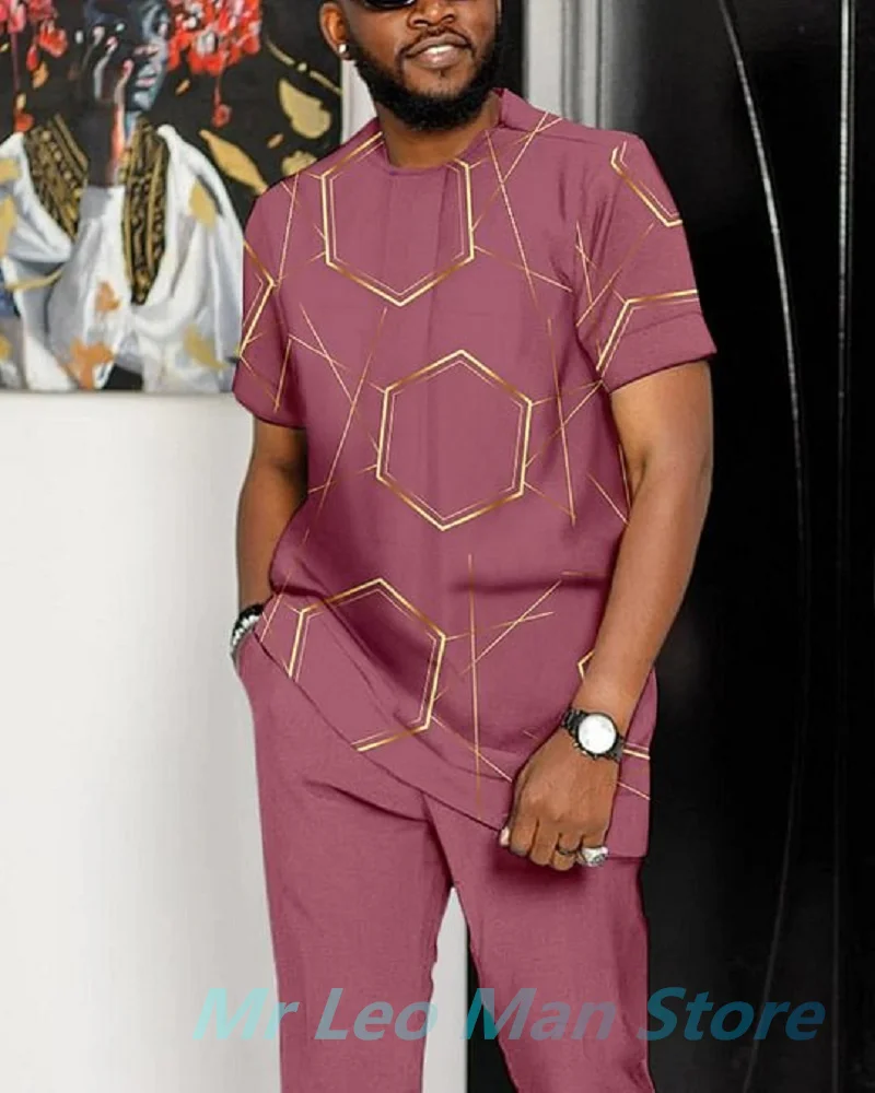 Рисунок 4 - Костюм спортивный мужской в полоску