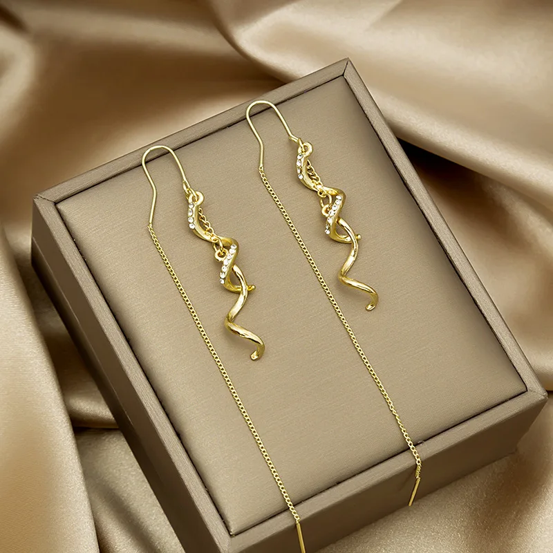 

Design Sense Diamond-studded Spiral Tassel Earrings Fashion All-match Long Super Fairy Exquisite Earrings Indian Jewelry