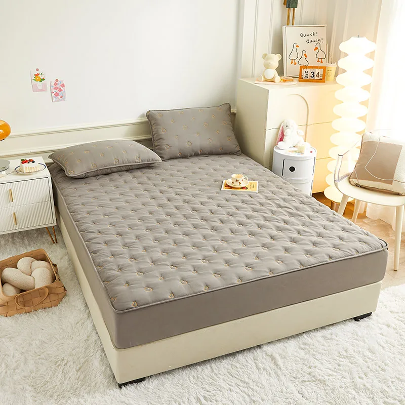 

Наматрасник Flowers and Cakes из полиэстера и хлопка