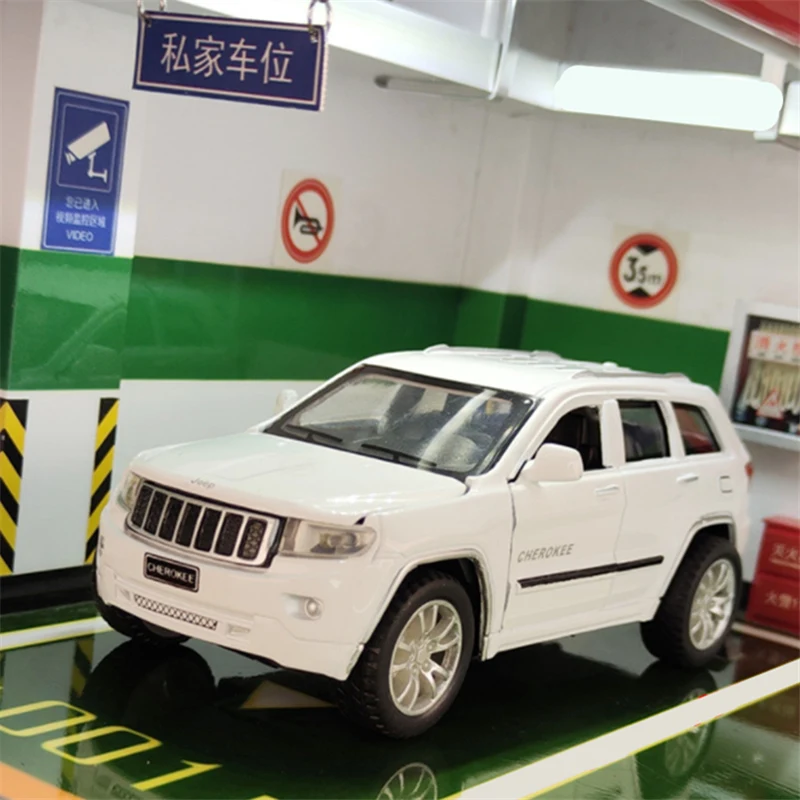 

1:32 Jeeps Compass Grand Cherokee SUV модель автомобиля из сплава, литый под давлением, имитация металлической игрушки, внешний звук, детский подарок