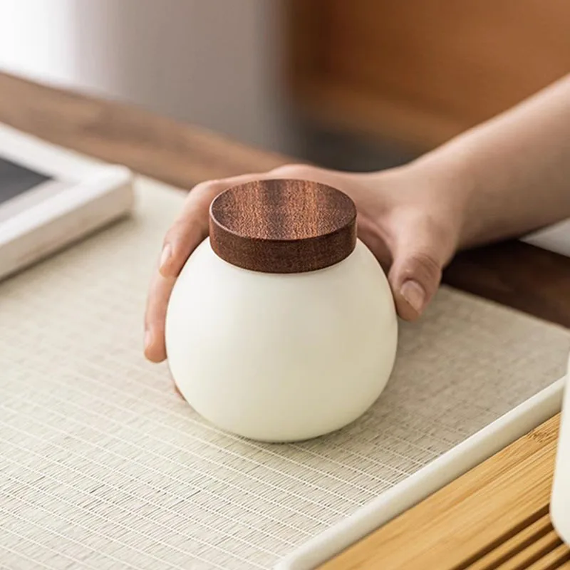 Европейский белый керамический ящик для хранения банка конфет в японском стиле