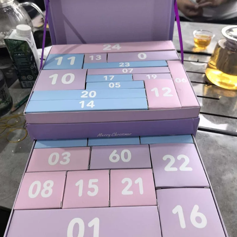 

Адвент-календарь с алмазной живописью