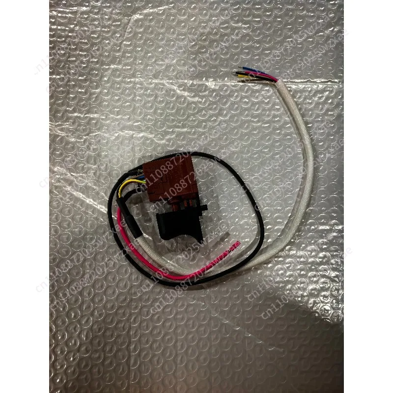 Новый оригинальный переключатель для дрели BGH-1120A 42VDC (art.: 3920d82e5efe3) - 3920d82e5efe3