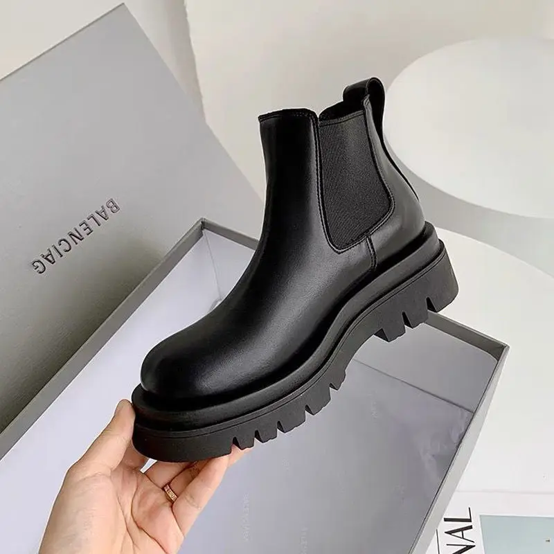 

Ботинки мартинсы женские в британском ретро-стиле, универсальные мотоциклетные ботинки челси на толстой подошве, пикантная обувь на высоко...