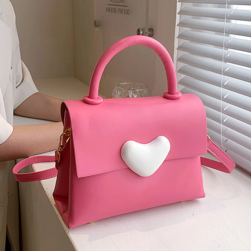 

Женская сумка с ручками и плечевым ремнём, из мягкой кожи