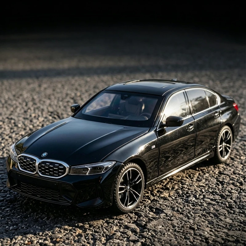 Фото Модель автомобиля BMW 325li из сплава, масштаб 1/24, с открывающимися дверями с обеих сторон, а также с открывающимися передним капотом и дверцей багажника. №1