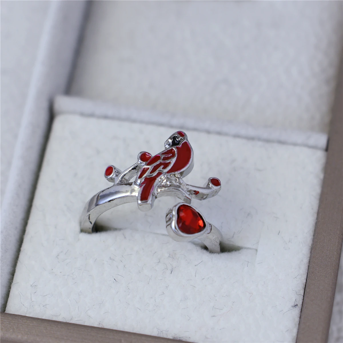 2 шт./компл. красивая пара красных подвесок в виде птицы епископа и кольца с