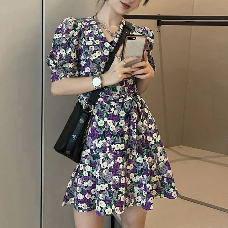 

Korean Fashion Chic Short Summer Dress Elegant Temperament V-neck Tie Waist Puff Sleeves Oil Painting Floral Mini Dresses Women