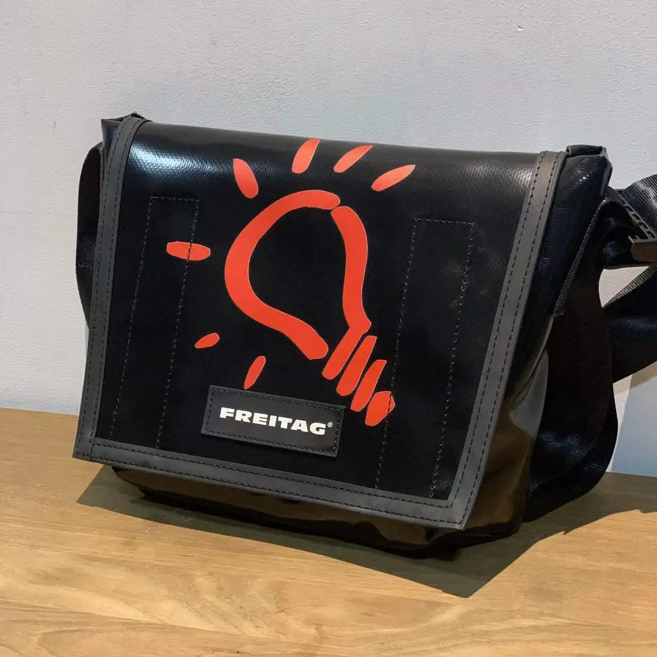 FREITAG F11 LASSIE Messenger Bag Backpack Switzerland Snvironmental Trend Bag Leisure Fashion Men And Women Outdoor Waterproof t