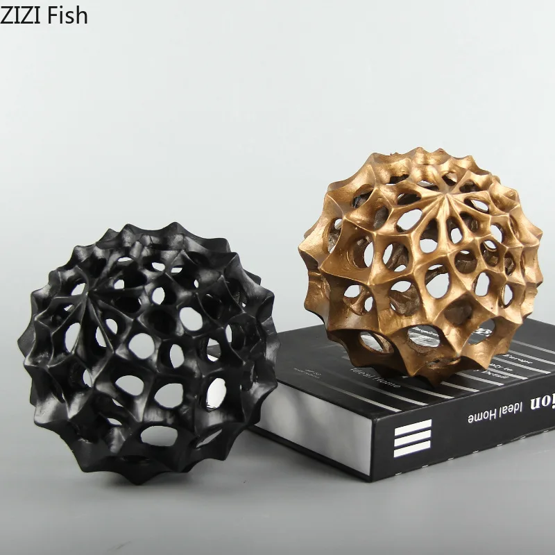

Artwork Metal Hollow Ball Ornaments Modern Decor Minimalist Spherical Sculpture Living Room Decoration Crafts Furnishings