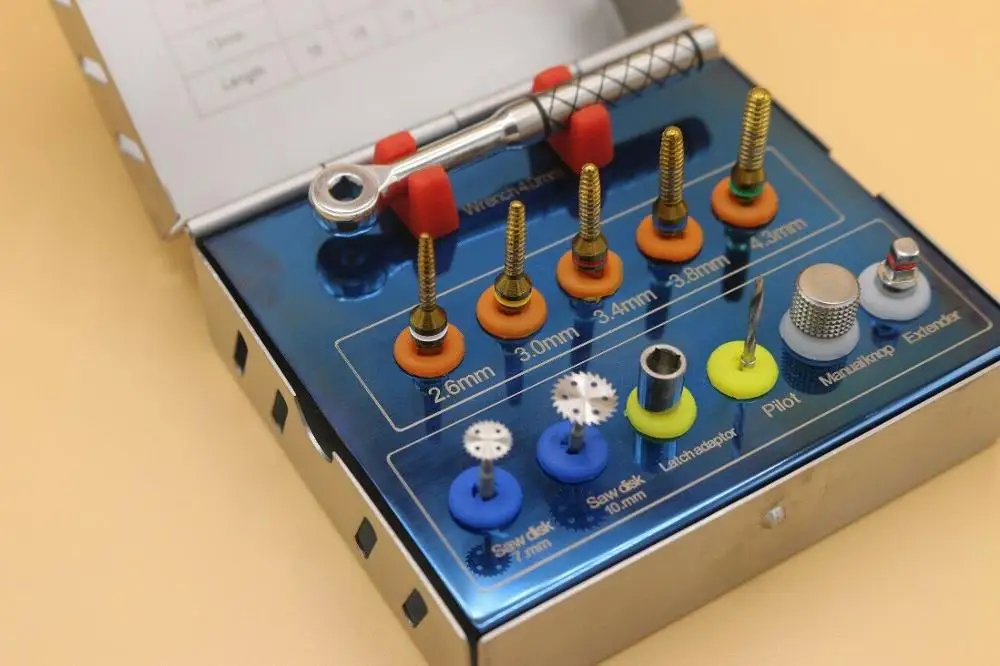 Комплект расширителей Т-образных костей. Подъем пазухи с пильными дисками.