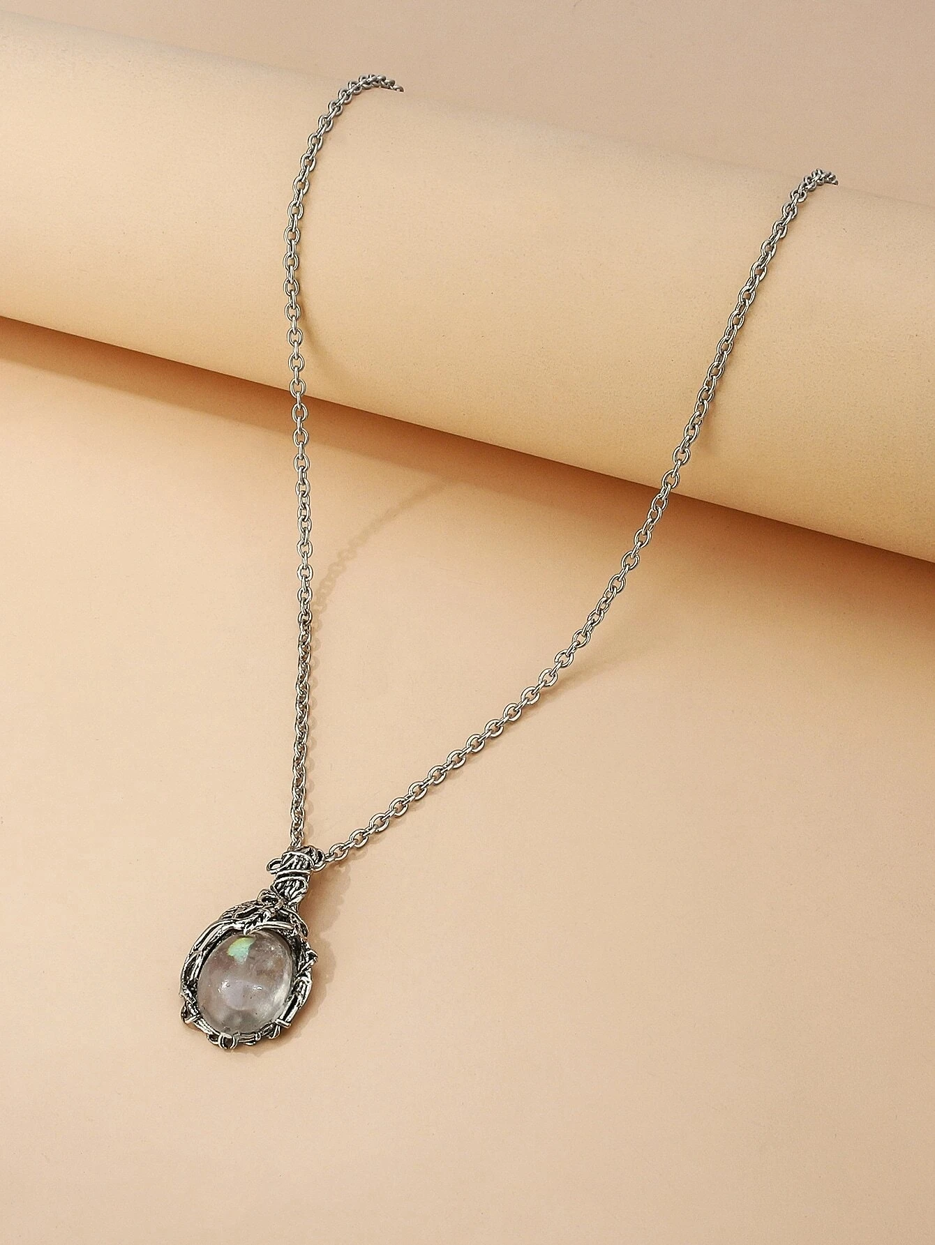 

2022 Trendy Moonstone Necklace Simple Clavicle Chain Pendant Necklace Jewelry Collares Para Mujer Colgantes Collar Gothic